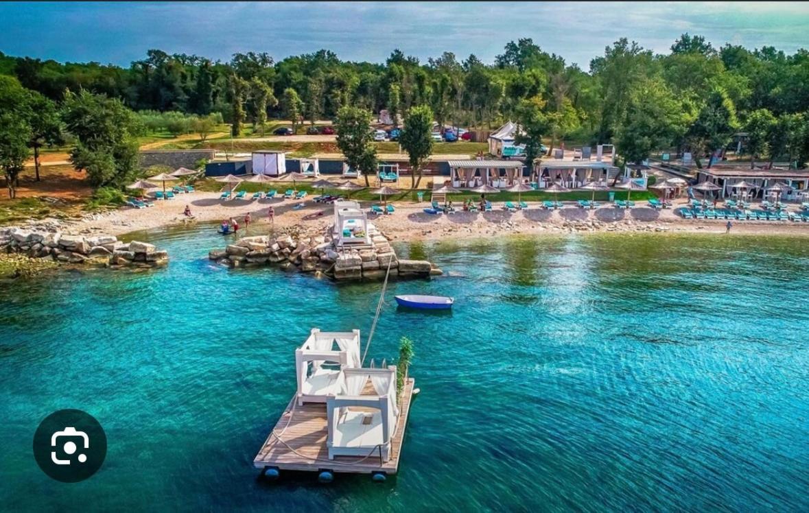 Apartment Mare Poreč Exterior foto